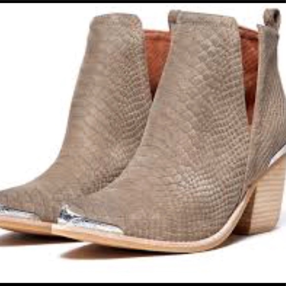 jeffrey campbell cromwell booties snake